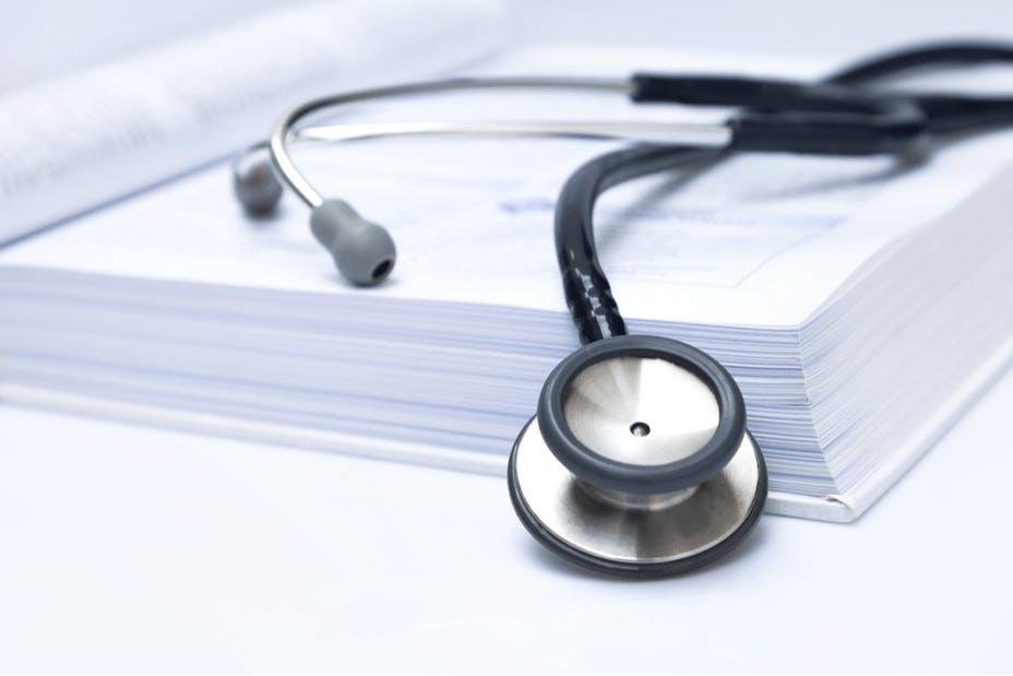 醫生用自己的專業資格做賭注，是否值得的確是一個疑問。（Shutterstock）