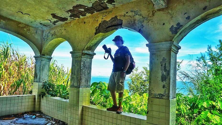 細Dan探索廢棄的長洲海景大宅 Dan Explores Abandoned Seaview Mansion in Cheung Chau