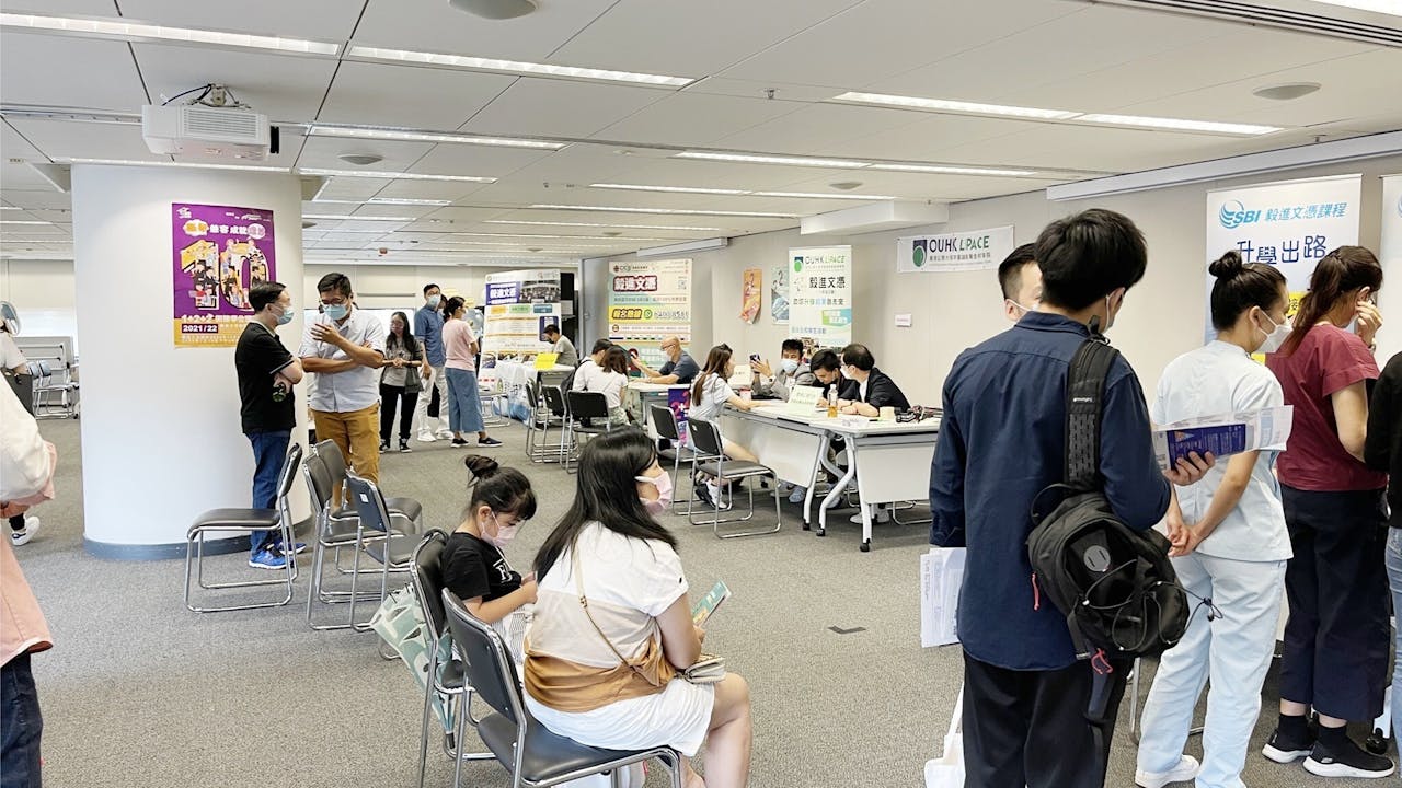 毅進文憑每年課程內容須變化不大，但學生的背景絕對是考驗著老師。（毅進文憑Facebook圖片）
