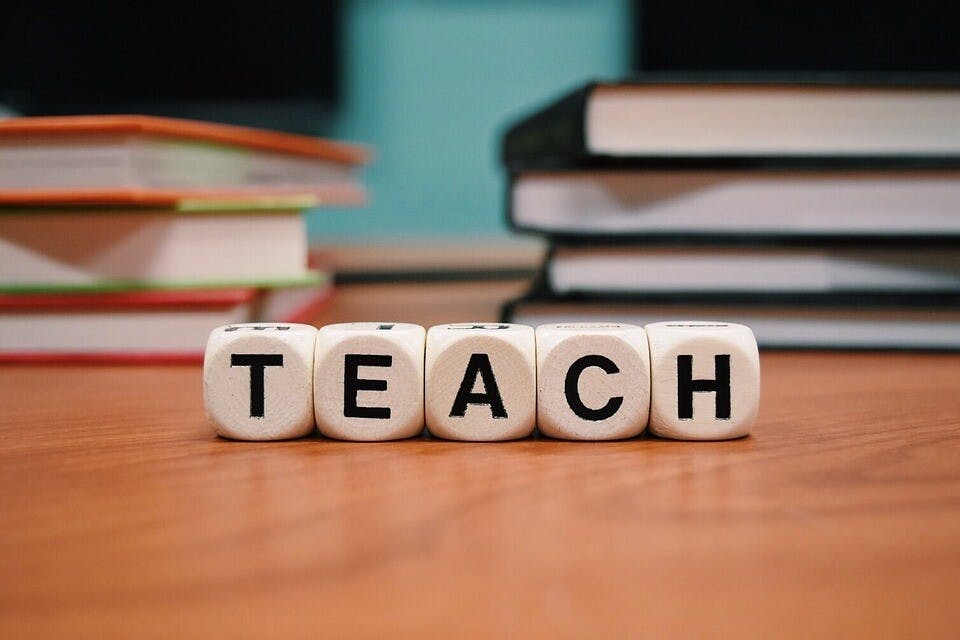 中學教育如何培養學生的學習興趣，是每位老師必須面對的課題。（pixabay）