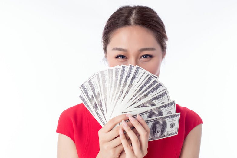 運用這些錢做利濟社會的事，讓生命更具意義與價值。（Shutterstock）