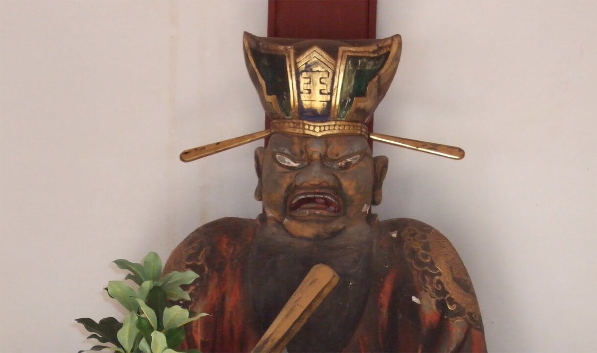 閻羅王問：「你想想看在世時，有沒有做過什麼好事？」（Wikimedia Commons）