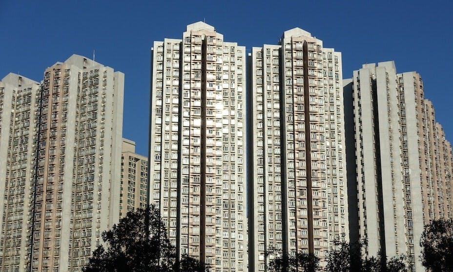 仲裁庭裁定的金額若高於上限，則以上限作為補地價金額；若低於下限，則以下限作為補地價金額。（亞新社）