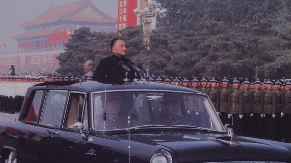 在這200年間能成功捍衛國家民族利益的，東方有毛澤東和鄧小平。（亞新社）