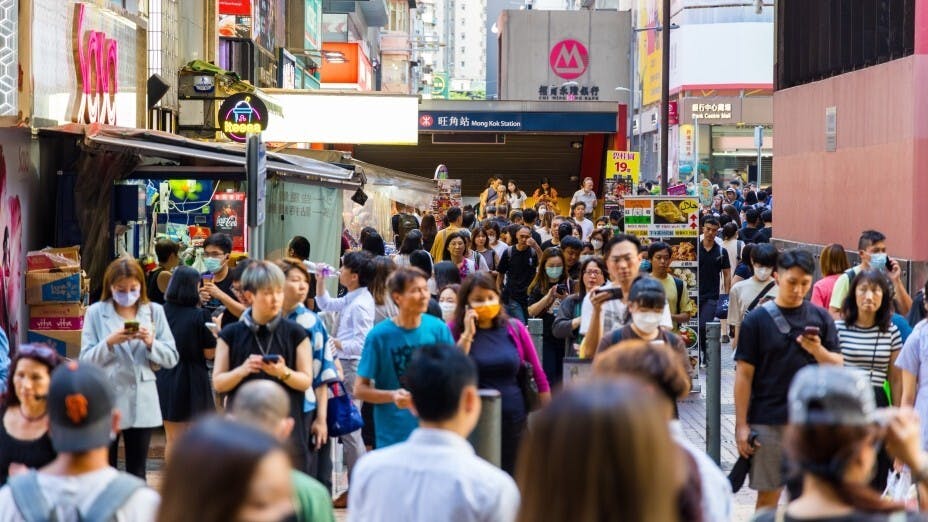 特區政府要代香港旅遊零售業向中央爭取哪些政策？（Shutterstock）