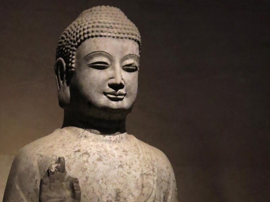 布施是六度波羅蜜之首，包括財布施、法布施和無畏施。（作者提供圖片）