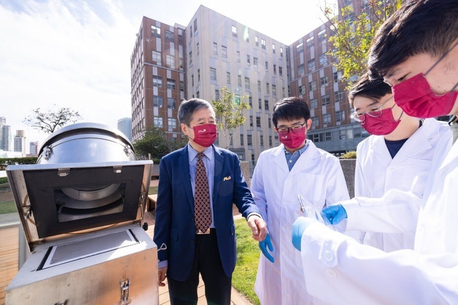 研究團隊從全球63個地點收集了370個空氣顆粒樣本。