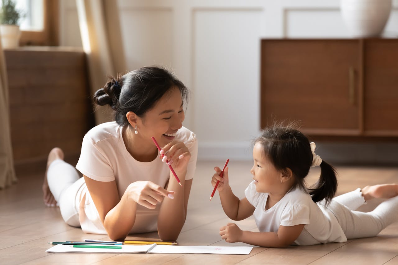 身教重於言教，父母的行為對孩子影響最大。（Shutterstock）