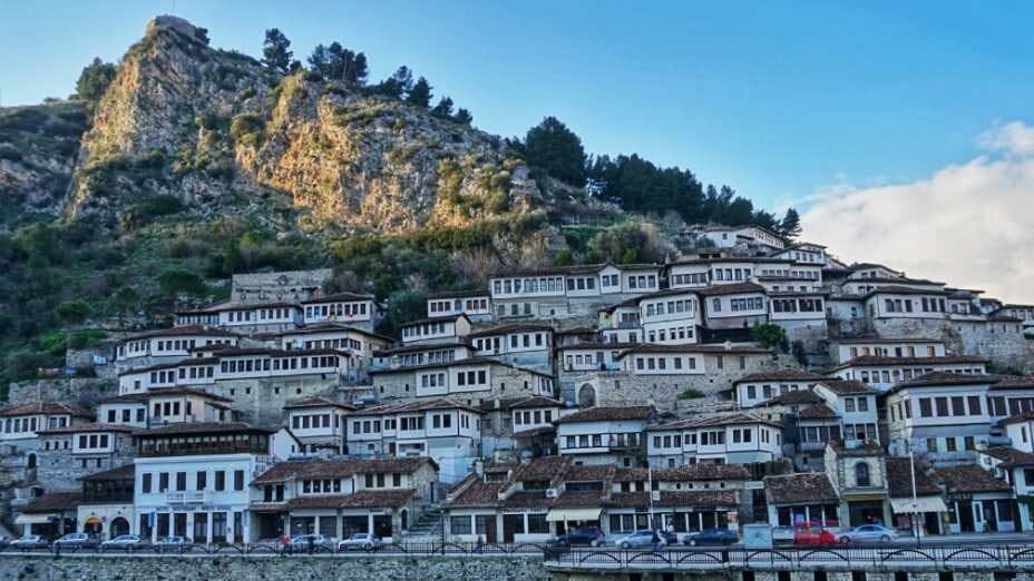 貝拉特──阿爾巴尼亞的「千窗之鄉」Berat - 'Town of a Thousand Windows' in Albania