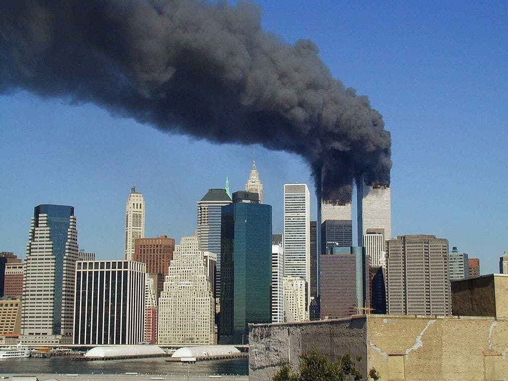 令人擔心的是，911這樣的人類重大悲劇最後會否只留下幾個數字的標記？（Wikimedia Commons）