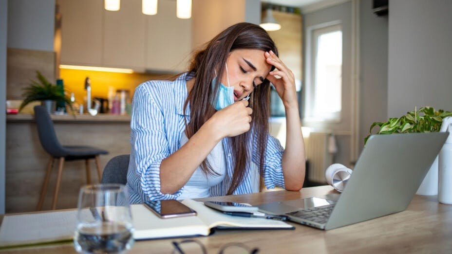 為什麼長新冠患者常見氣促？（Shutterstock）