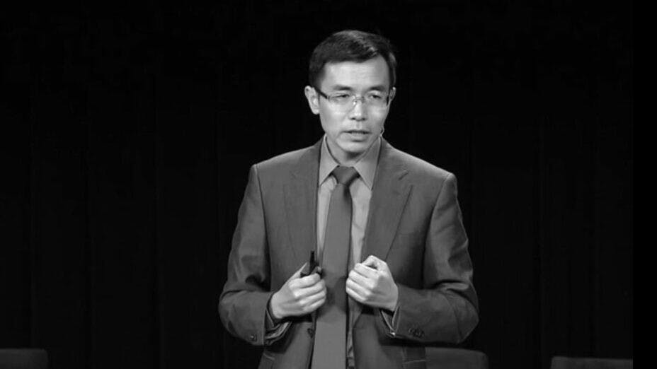 湯曉鷗為中國人工智慧領域科技事業發展做出了卓越的貢獻。( 網上視頻截圖 )