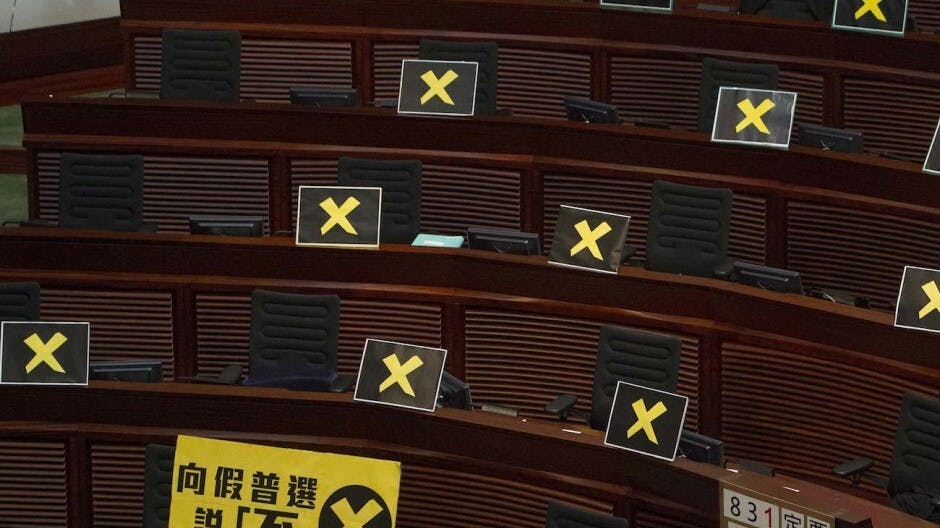 兩制還餘三十年 港人有為有不為