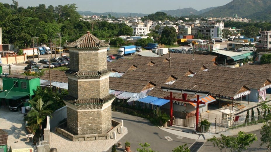 聚星樓是香港傳統圍村的文昌塔，因為颱風吹毁才變成三層。（Shutterstock）