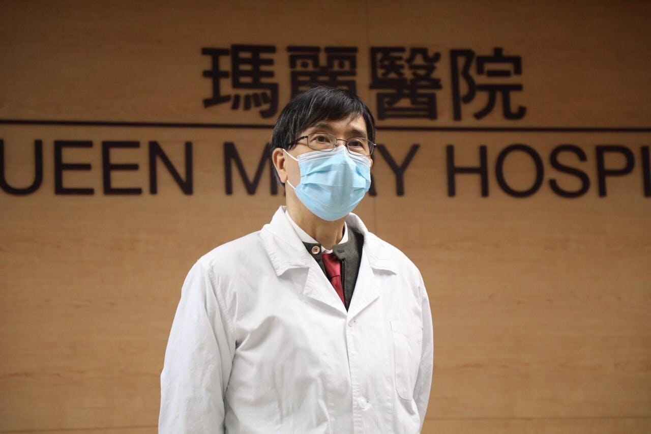 袁國勇教授認為，肺組織纖維化是由於免疫系統太過活躍，所以，必須快速令免疫系統降溫。（亞新社）