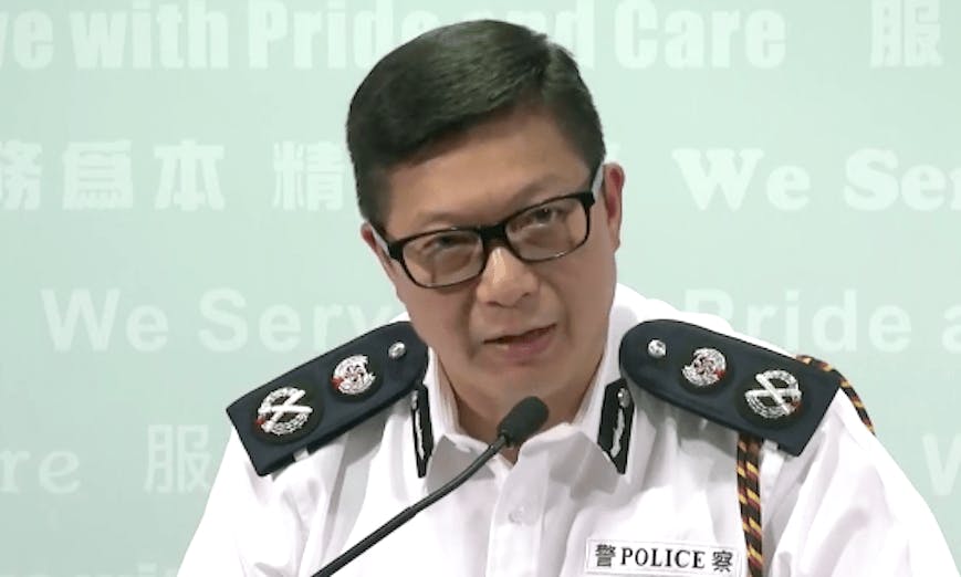鄧炳強不同意，警員「混入示威者當中」就是「白色恐怖」。（香港電台新聞截圖）