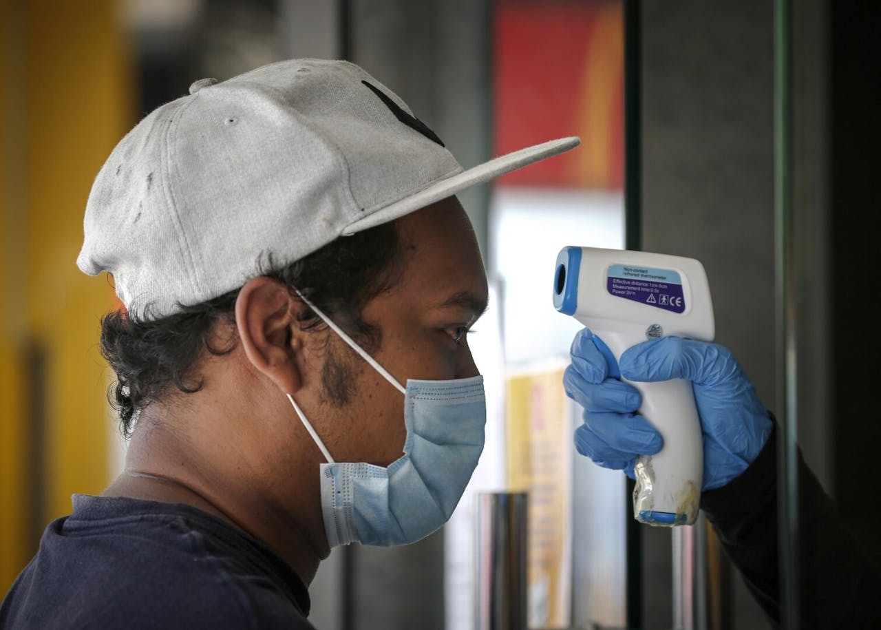 生活中預防傳染病源的侵襲，是維護健康的重要措施。（亞新社）