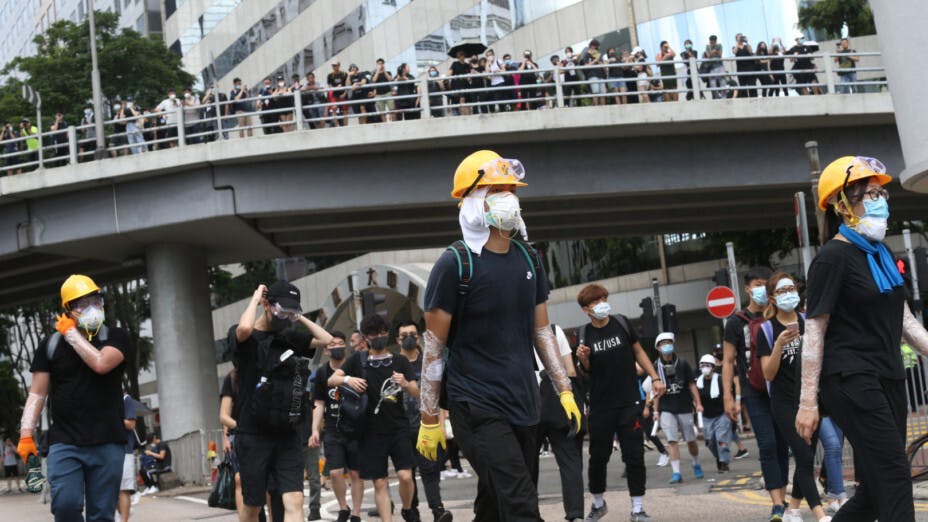 最近發生的社會動盪是因為政府未曾處理香港的深層次矛盾。（亞新社）