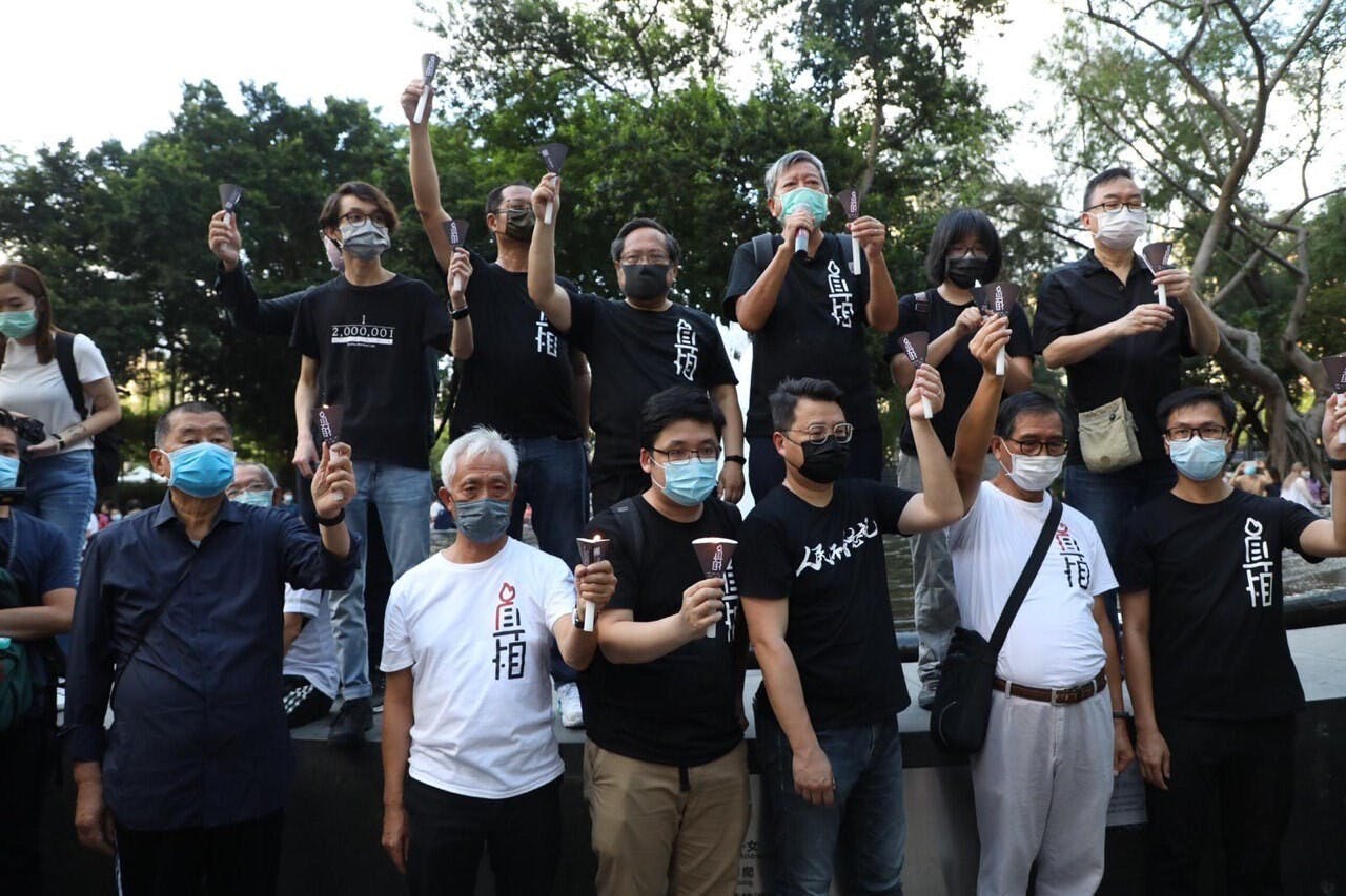 港人的焦慮，在於兩制加快「併軌」於一制，個人自由權諸如言論、集會權（包括六四燭光晚會）受到更多壓縮。（亞新社）