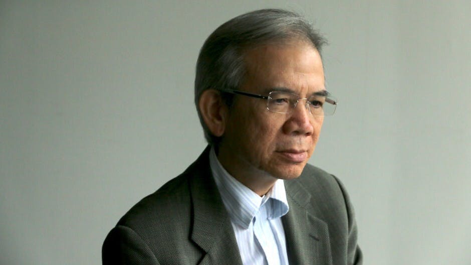 林煥光：「在《基本法》設計之下，行政機關不可以單線式行政主導的思維去施政，和立法會某些主要黨派某程度上的分權是必要的。」
