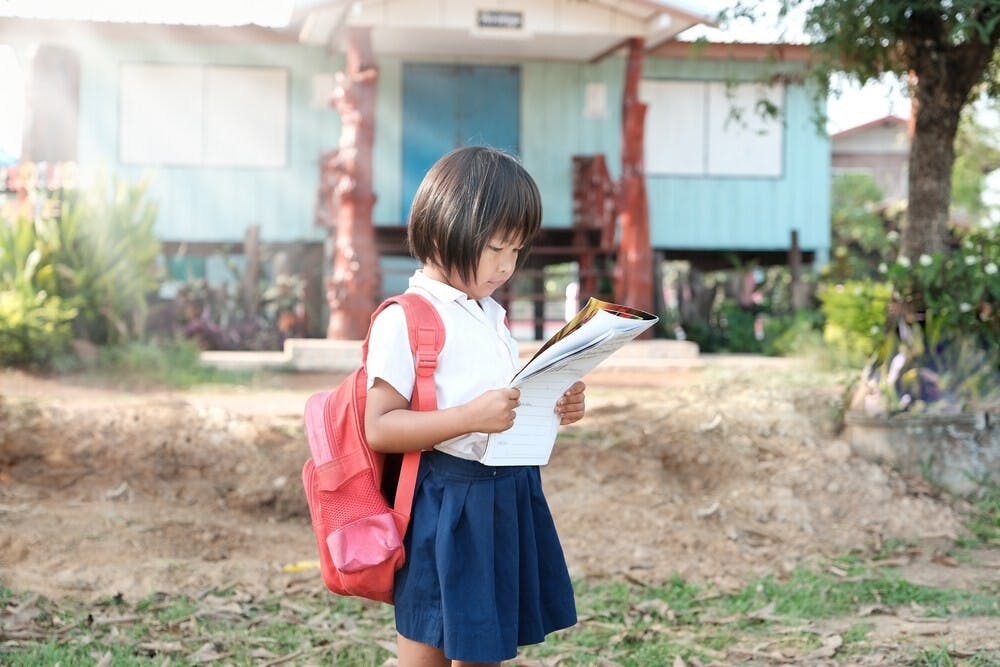 尋找創新的干預措施，讓家境貧窮的兒童的未來仍有希望。（Shutterstock）