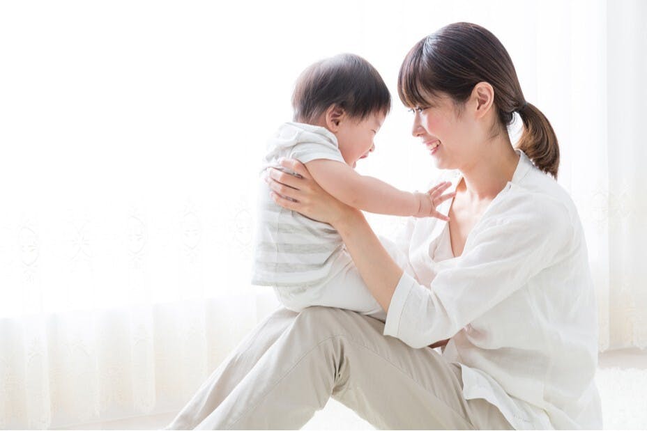 母愛這天性讓女性忽略了對丈夫的愛與照顧？（Shutterstock）