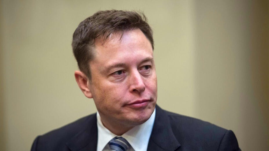 馬斯克不能迴避的問題是，假如比特幣耗電不環保，為什麼Tesla耗電就環保呢？（Shutterstock）