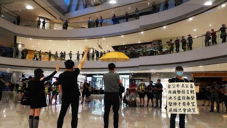 【抗爭重燃】「和你唱」再現IFC 無懼警方打壓 [We Are Back] "Sing with You" Again at IFC Undaunted by Police Pressure