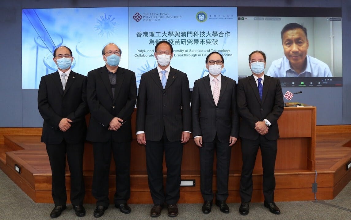理大與澳科大代表合照：（左起）理大應用科學與紡織學院院長黄永德教授、理大應用生物及化學科技學系客座教授劉耀南醫生、理大常務及學務副校長衞炳江教授、澳科大醫學院院長霍文遜教授、暫任協理副校長（創新及技術發展）劉樂庭博士、澳科大醫學院張康教授。