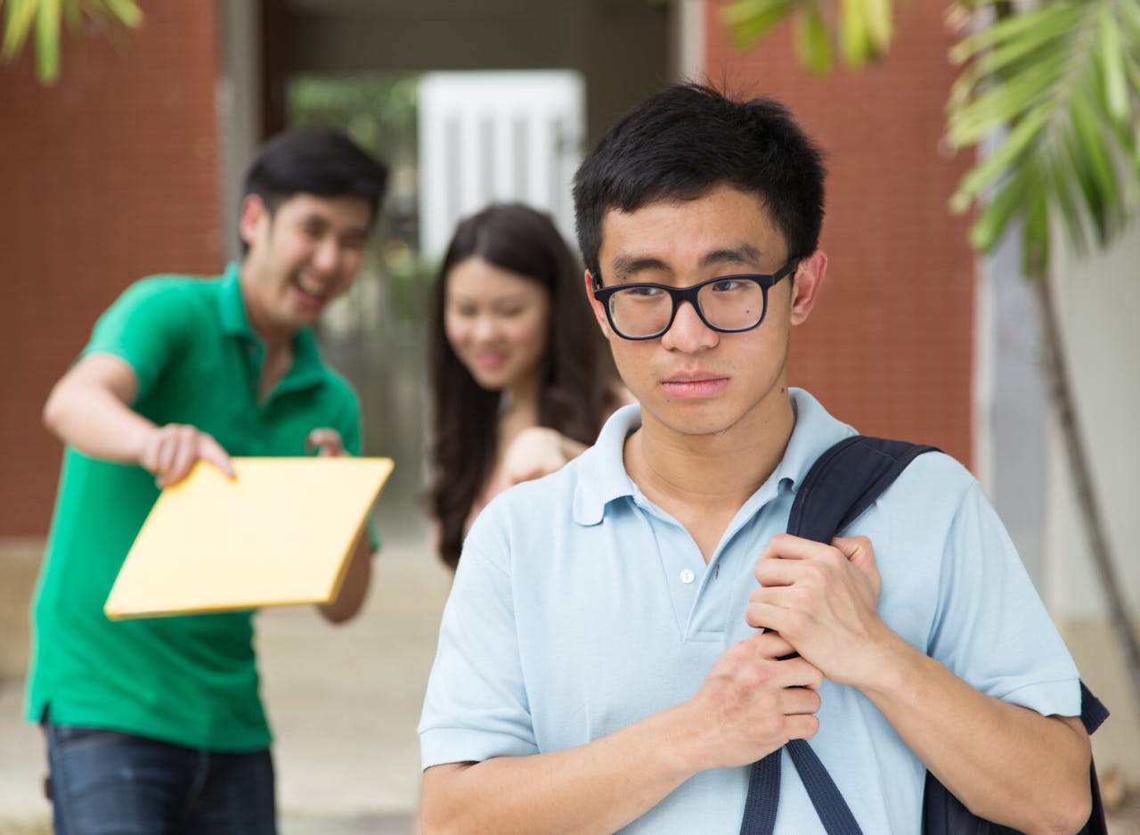 不要攻人短處，揭人瘡疤。揭人瘡疤的人，招人痛恨，害人害己。（Shutterstock）