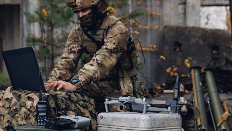 美國空軍正開發由人工智能（AI）驅動的無人駕駛戰鬥機。（Shutterstock）