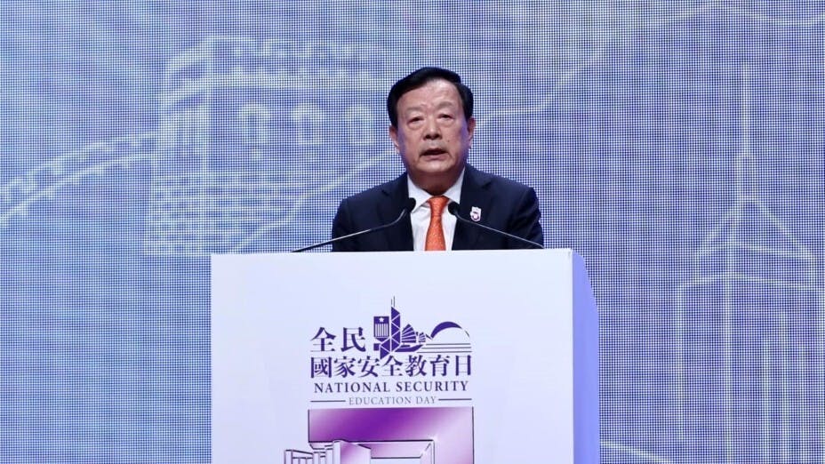 夏寶龍主任挑選在「全民國家安全教育日」這幾天來港考察，並在當天發表公開演講，應該是精心策劃之舉。（李家超Facebook圖片）