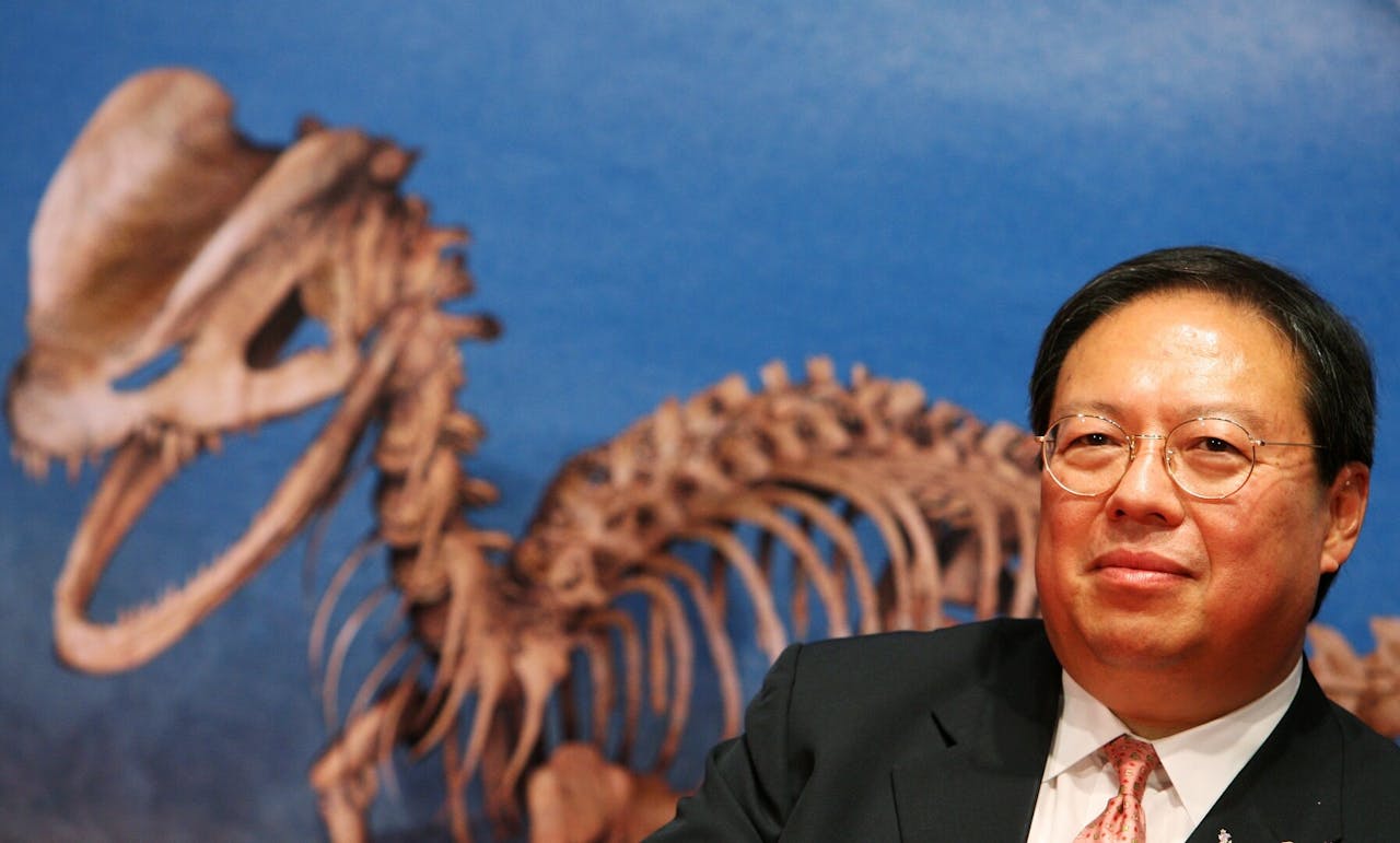 何志平是一名眼科醫生，從未涉足過能源、石油行業，為何會貿然闖入這個「殺機重重」的圈子？（亞新社）