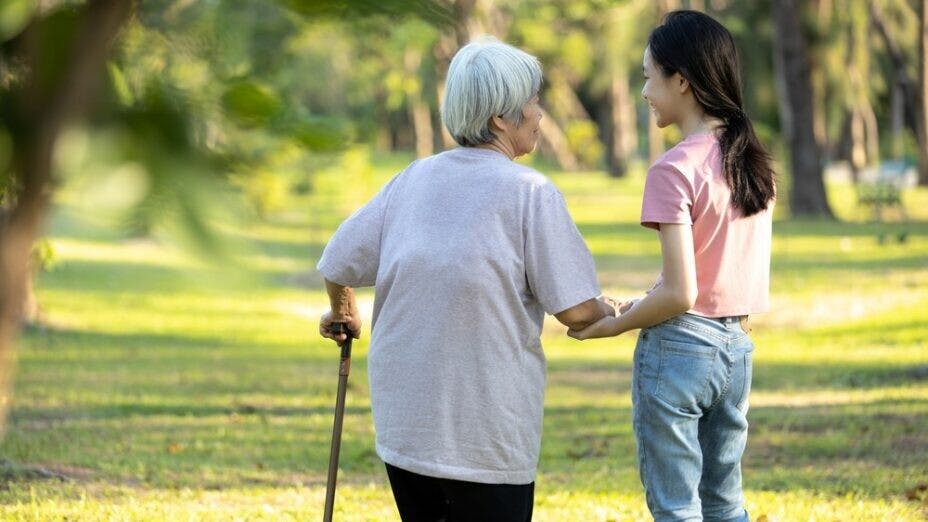 在人生各個階段，所需要的營養和保健方針都不相同。（Shutterstock）
