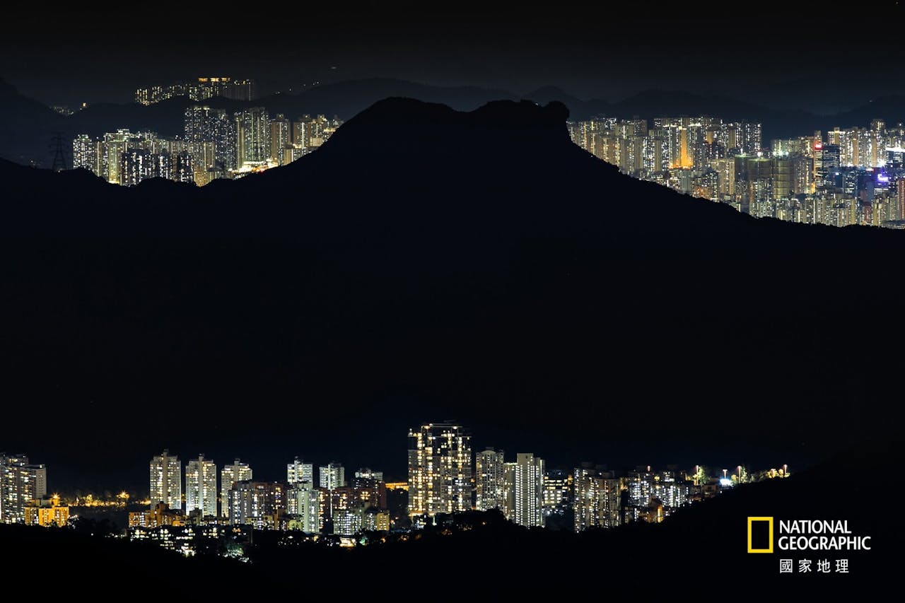 城市組第一名：活在獅子山下，張億進攝。