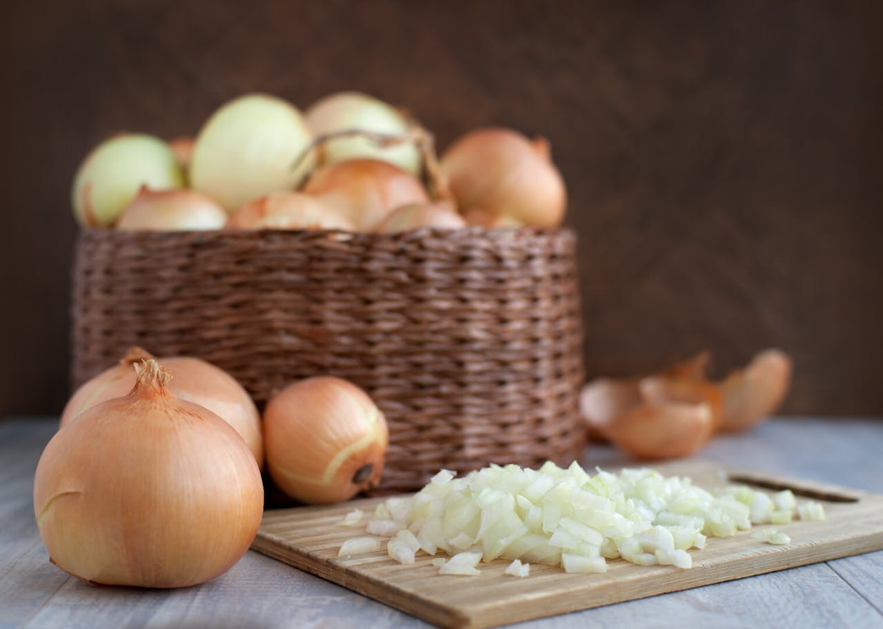 洋蔥對預防和改善心肌梗塞病症，有良好功效。（Shutterstock）