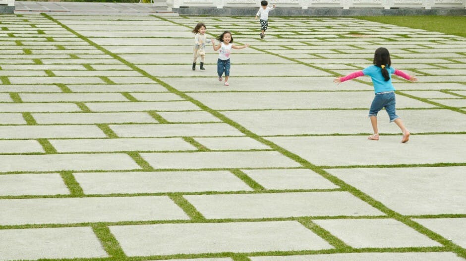 東西方教育難分軒輊