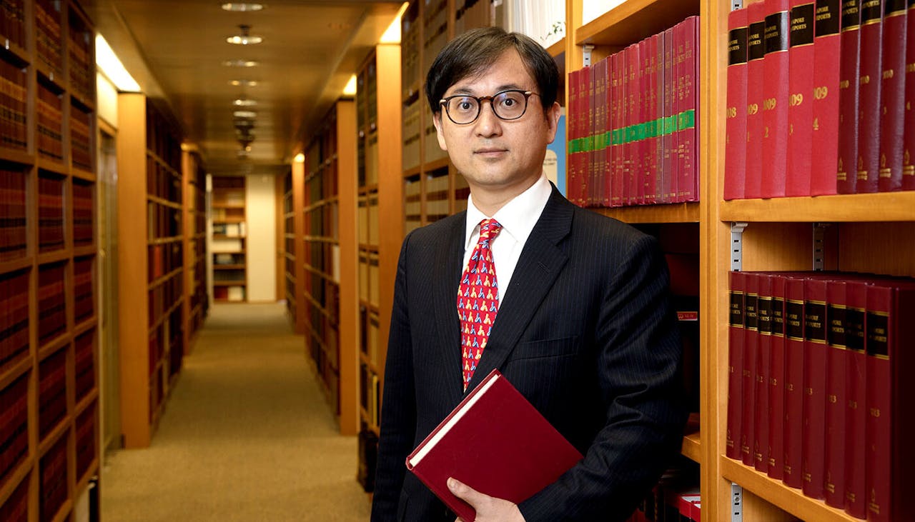 15年內從大律師晉級為資深大律師，王鳴峰說秘訣在於「準備、準備，還是準備」。