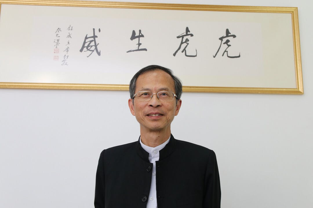 曾鈺成說，如何讓港人了解中國的實況，而非看成笑話，並且展現一國兩制的優勢，是香港未來的重大挑戰。