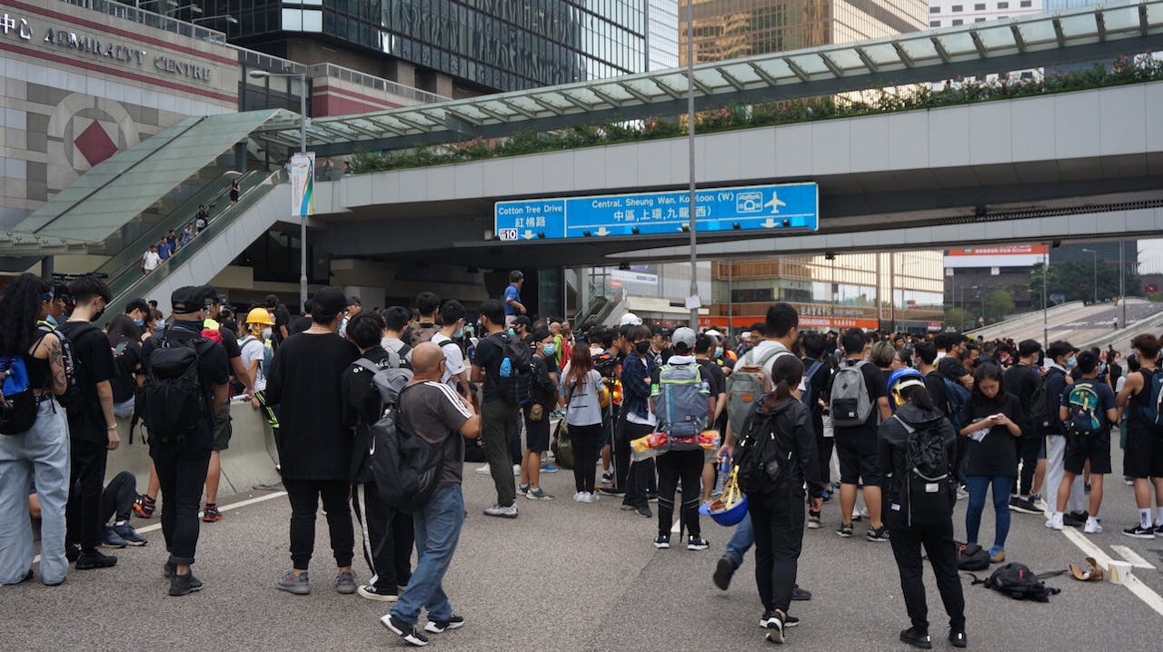 把社運導引入校園後，肯定帶來更多非教學的工作量。（灼見名家圖片）