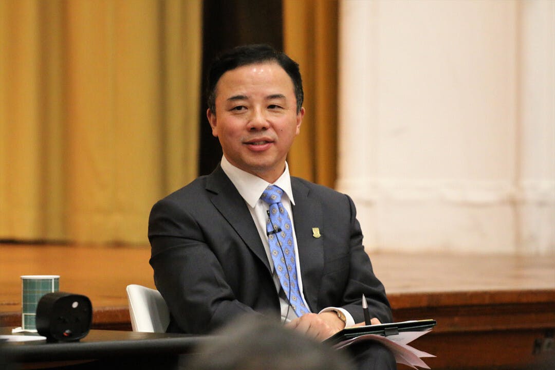 張翔校長重申譴責任何形式的暴力，但會盡力保護學生。