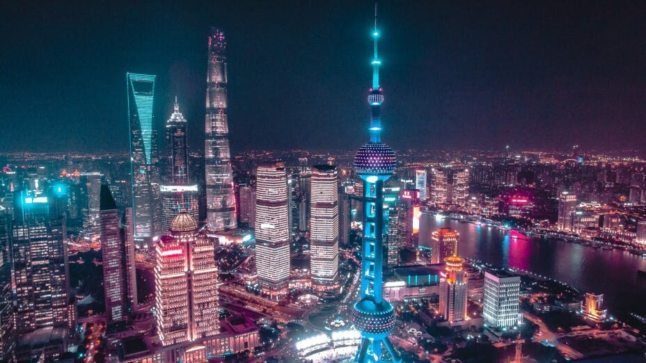 上海將以數據經濟產業園為空間載體，加快數據外包、國際雲端服務、數據合規等重點產業滙聚發展，推進一批數字貿易規則試點場景落地。（Wikimedia Commons）