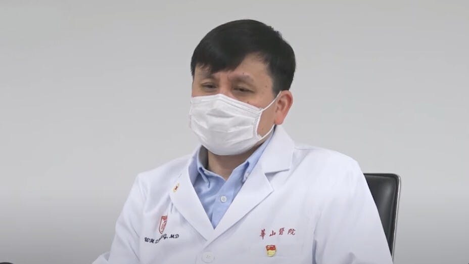 為何中國復旦大學張文宏此等醫學專業界的頂流一樣會遭到眾多攻擊，包括人身攻擊？（YouTube截圖）