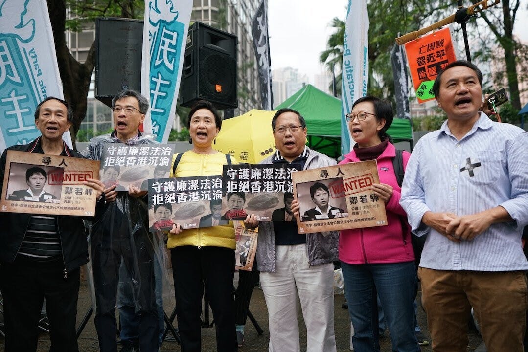 民主派早前發起集會遊行，要求律政司長鄭若驊詳細交代不檢控梁振英的原因。（民主黨Facebook）
