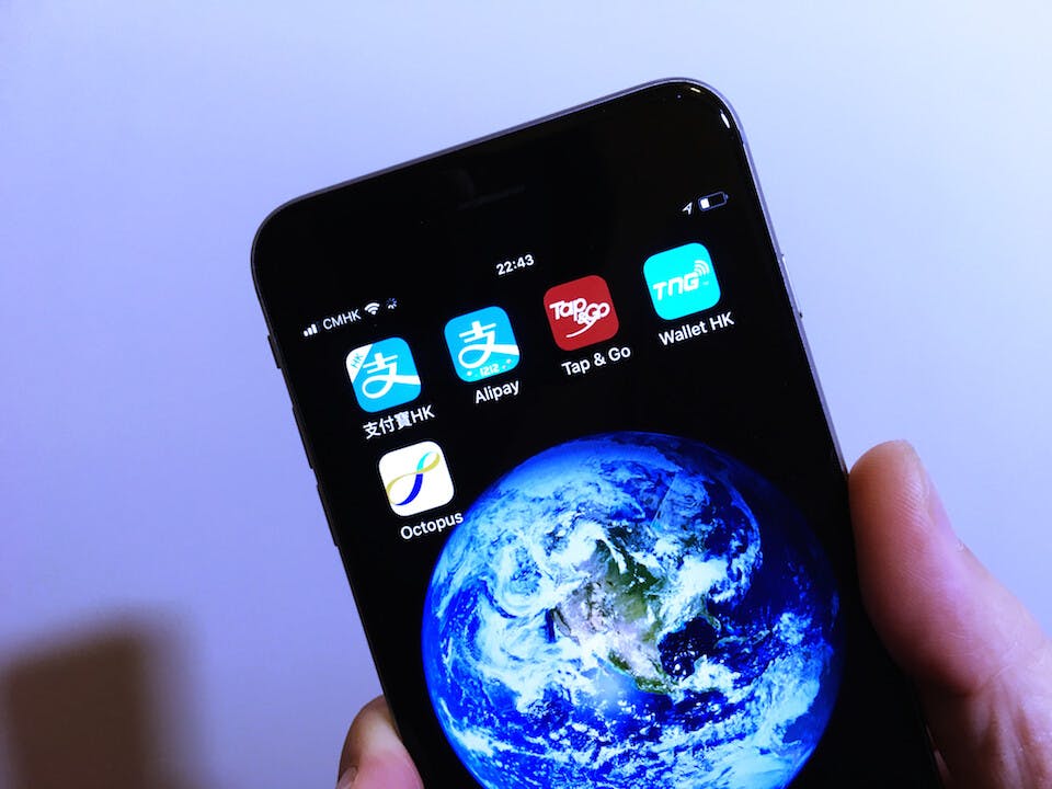 電子支付或交易帶來的大量數據，有助資訊科技發展。（亞新社）