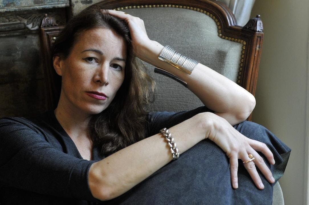法國哲學家安．杜科曼泰莉（Anne Dufourmantelle）因拯救好友的孩子而遇溺，生前的著作提到若說人生中可以零冒險，只是一份妄想。（網絡圖片）