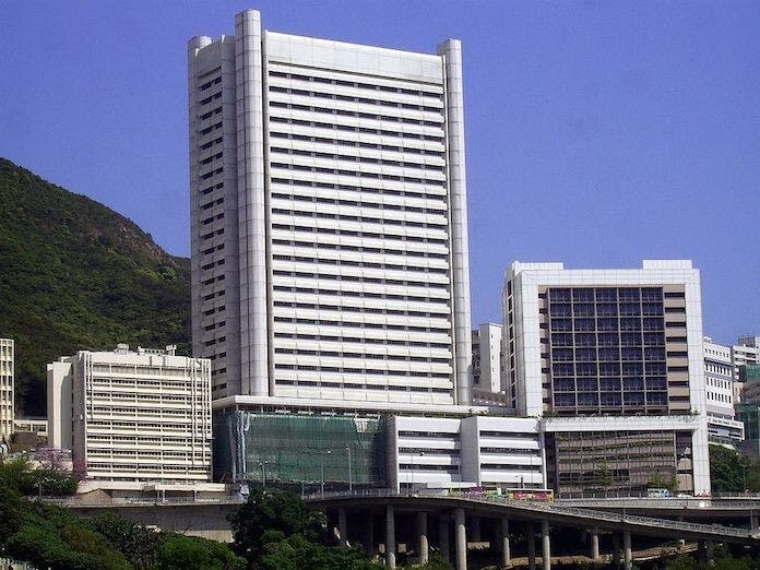 筆者有幸見證港大醫學院在沙宣道首建教學大樓及在瑪麗醫院建「教授樓」。（Wikimedia Commons）