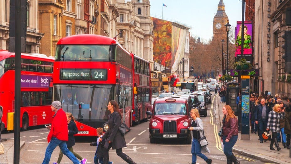 西方國家任由病毒不受制約地傳播，會否增加病毒變種的機會？（Shutterstock）