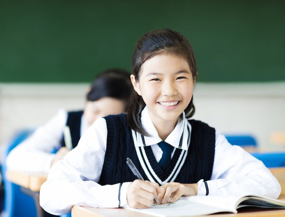 本地一般公辦學校，與國際學校，屬不同體系及類別，不宜簡單直接比較。（Shutterstock）