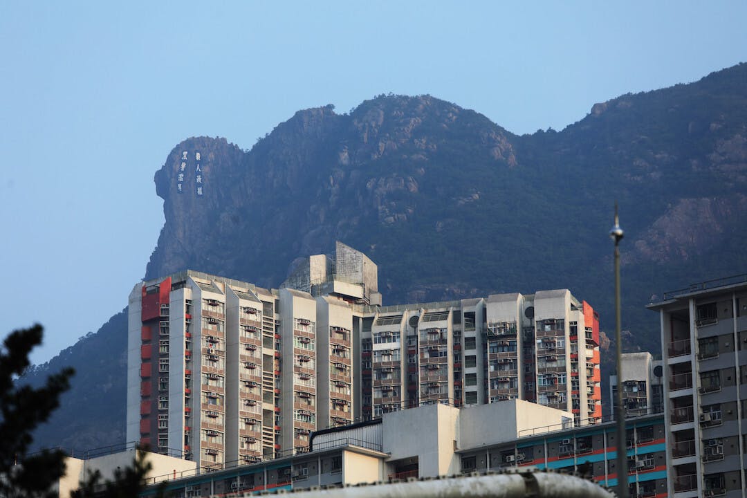 請大家想像香港的重心已由太平山下轉至獅子山下，再由獅子山下轉到網絡世界的雲端了！（亞新社）